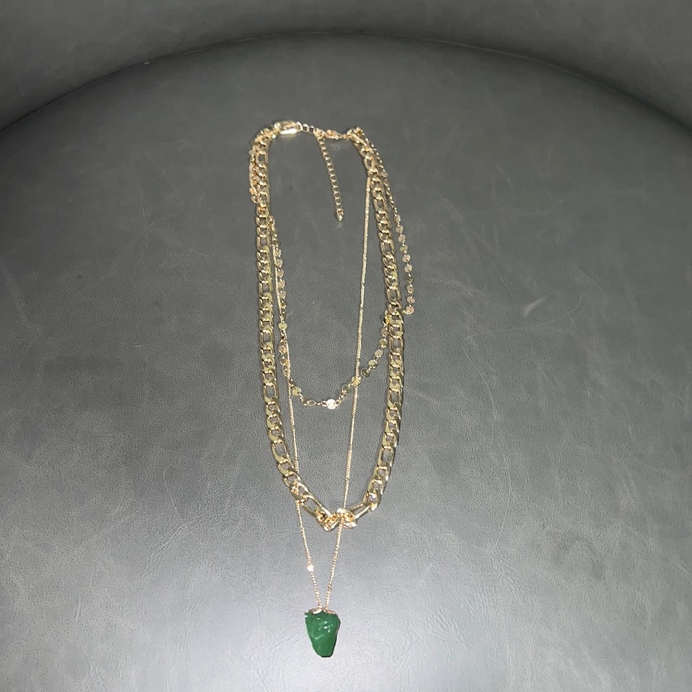 Costume jewelry Layered necklace